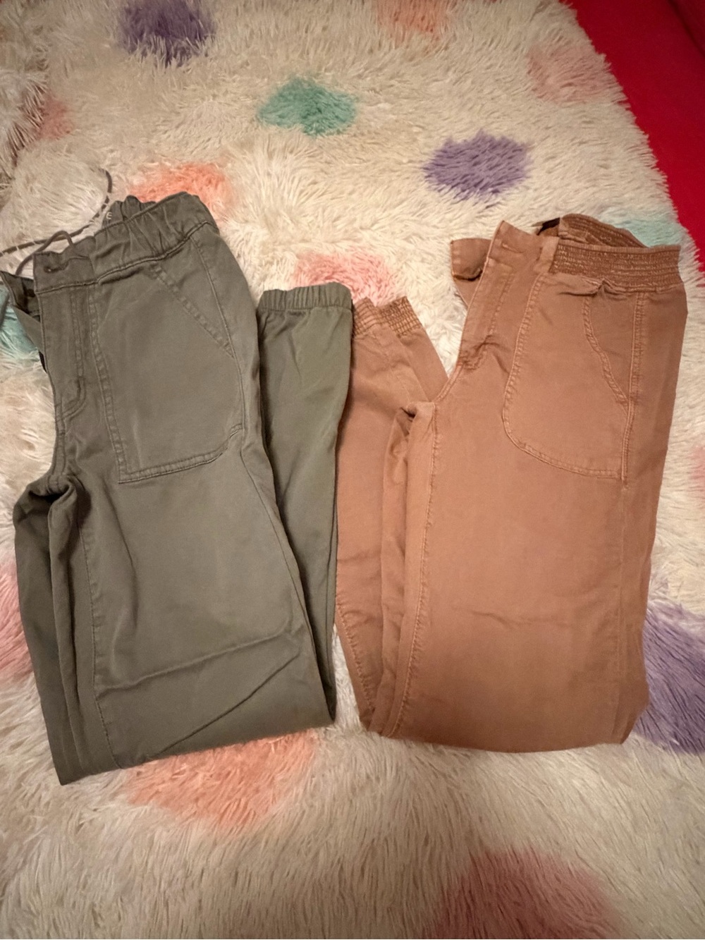 American Eagle Outfitters women’s Olive and Brown Pull-On Chinos size 4 and 6